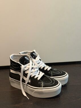 Vans Black & White Platform Sk8-Hi High Top Sneakers